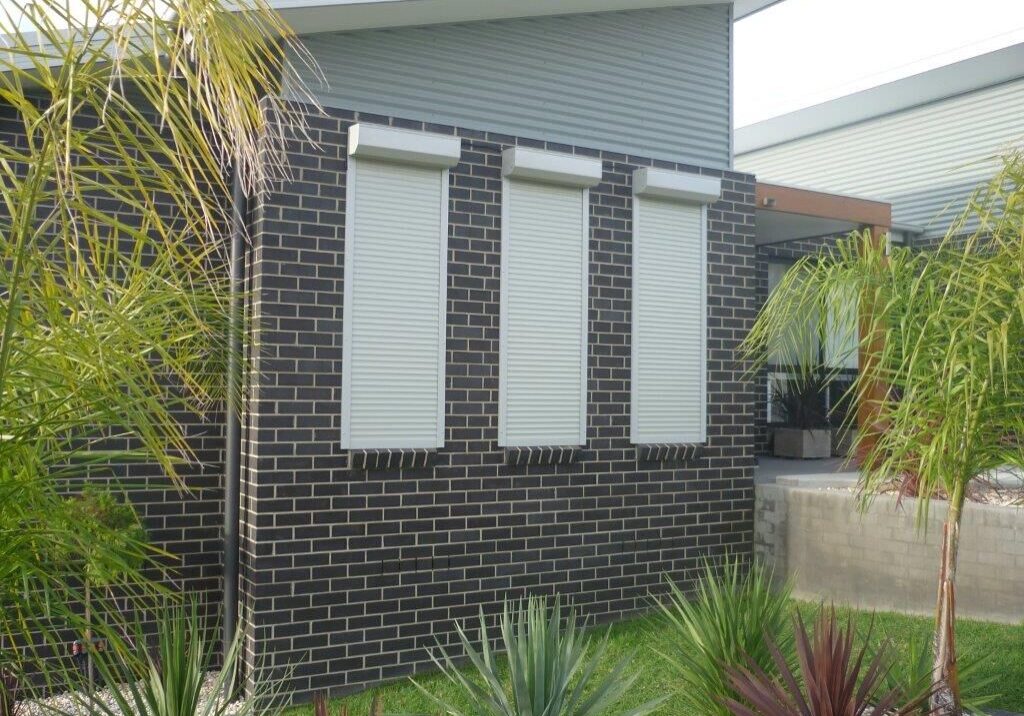 Smart roller shutter